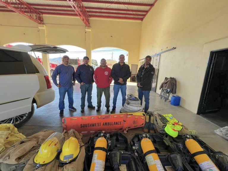 Recibe Municipio de Altar, donación de Equipo para Bomberos