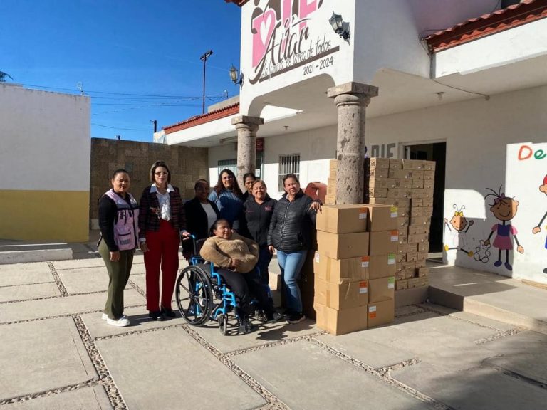 DESAYUNOS ESCOLARES EN EL EJIDO LLANO BLANCO