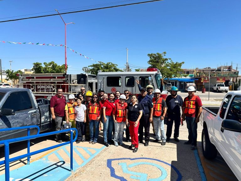 SIMULACRO EN ESCUELA SECUNDARIA EFRAIN BUENROSTRO