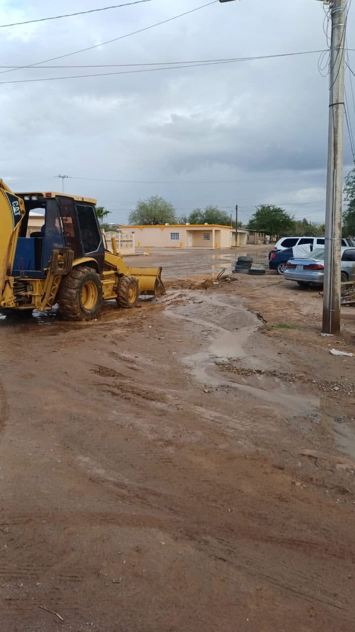 🔶SERVICIOS PÚBLICOS, REPARÓ TOPE DE TIERRA PARA PREVENIR AFECTACIONES POR LLUVIAS